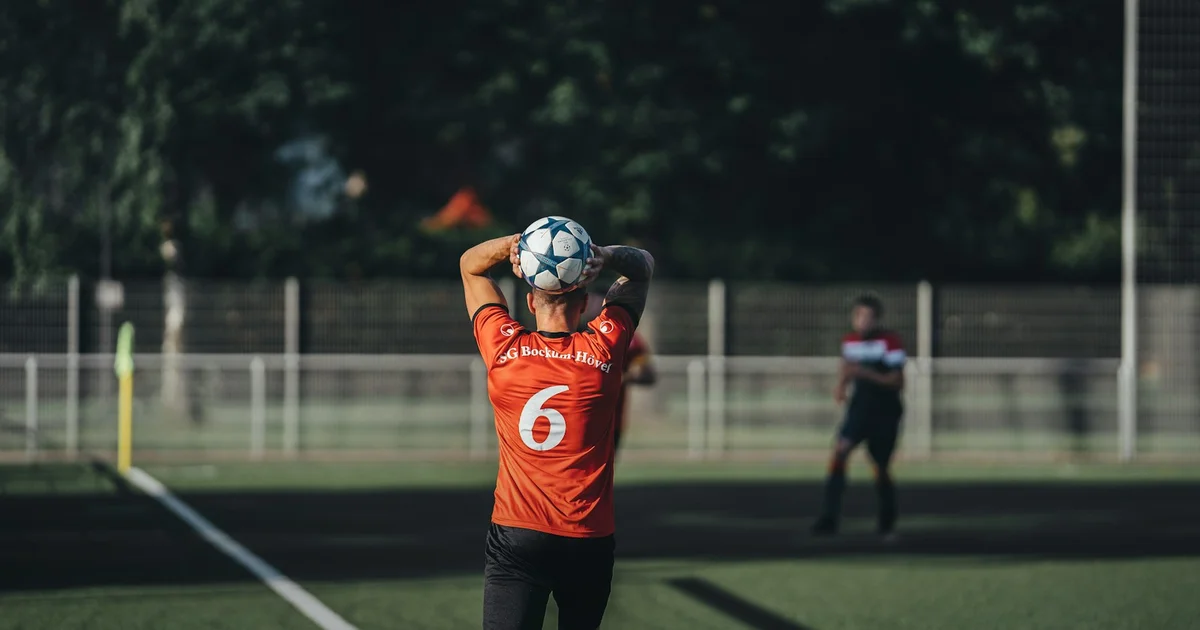 The Dunning-Kruger Effect: Confidence vs. Skill