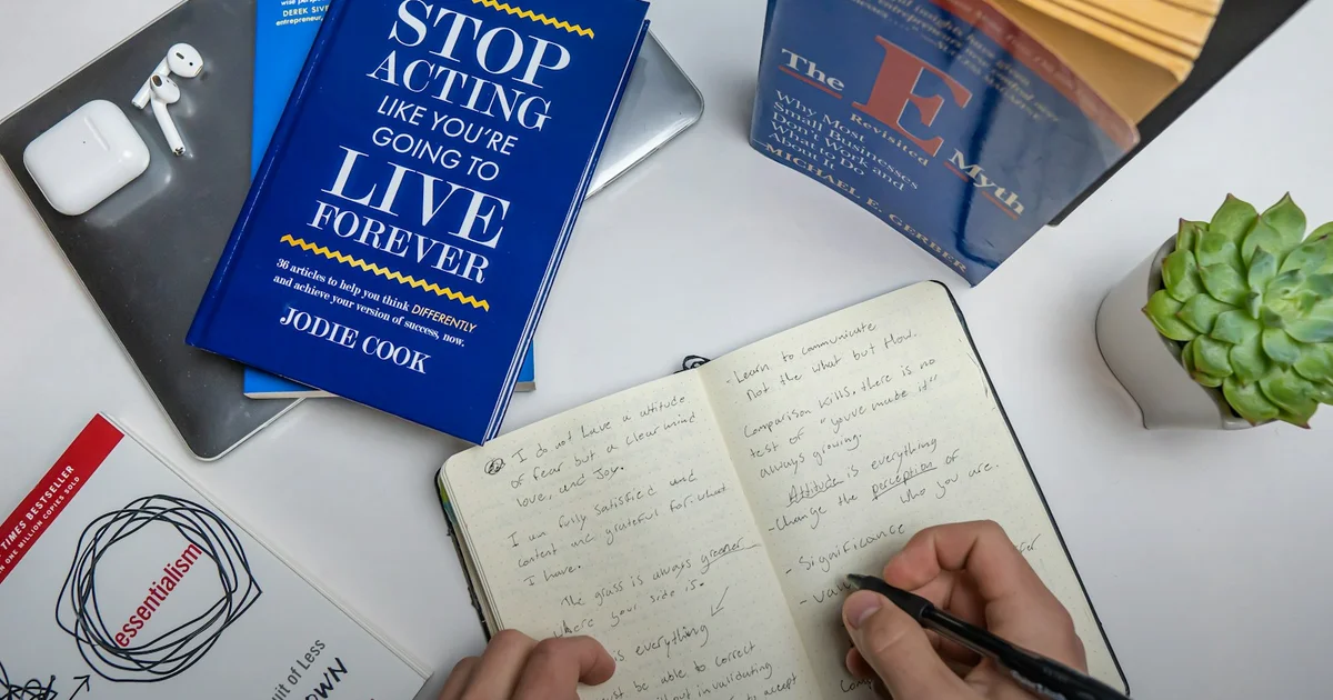 Le Stoïcisme au Quotidien : 5 Pratiques Qui Fonctionnent Vraiment